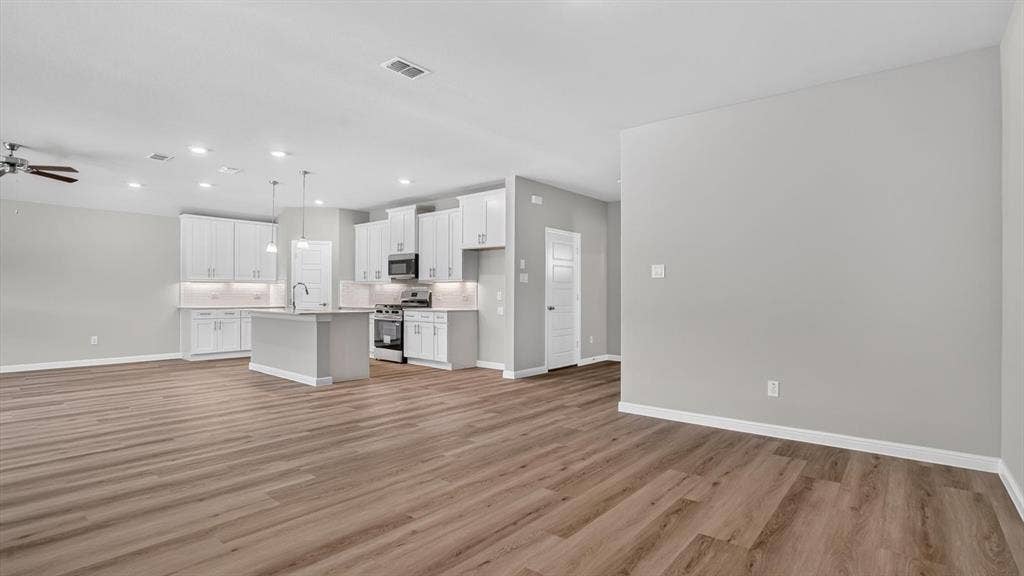 1509 SHELDON Drive, DeSoto, TX 75115 1509 SHELDON Drive, DeSoto, TX 75115
