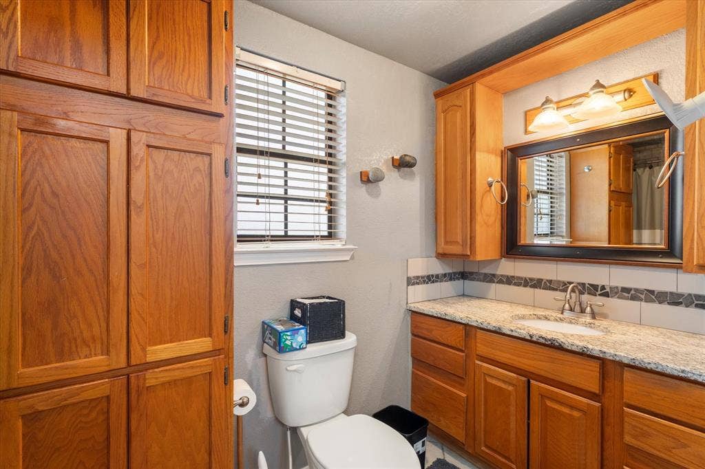 424 Lagoon Drive, Gun Barrel City, TX 75156 424 Lagoon Drive, Gun Barrel City, TX 75156