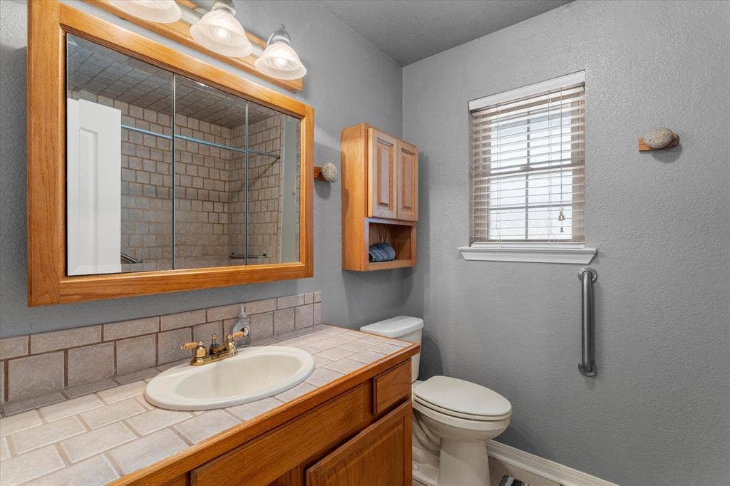 424 Lagoon Drive, Gun Barrel City, TX 75156 424 Lagoon Drive, Gun Barrel City, TX 75156