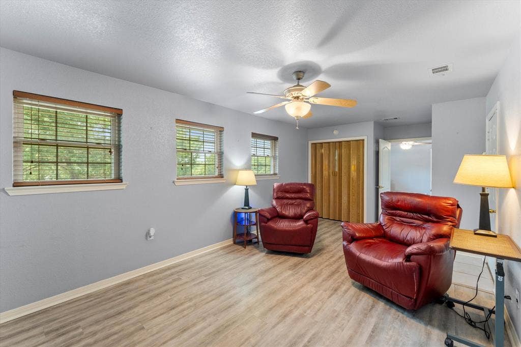 424 Lagoon Drive, Gun Barrel City, TX 75156 424 Lagoon Drive, Gun Barrel City, TX 75156