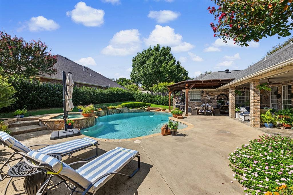 8955 Leslie Court, Benbrook, TX 76126 8955 Leslie Court, Benbrook, TX 76126