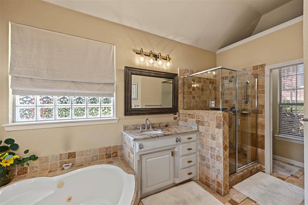 8955 Leslie Court, Benbrook, TX 76126 8955 Leslie Court, Benbrook, TX 76126