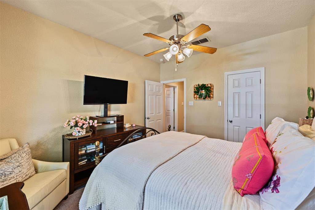 8955 Leslie Court, Benbrook, TX 76126 8955 Leslie Court, Benbrook, TX 76126