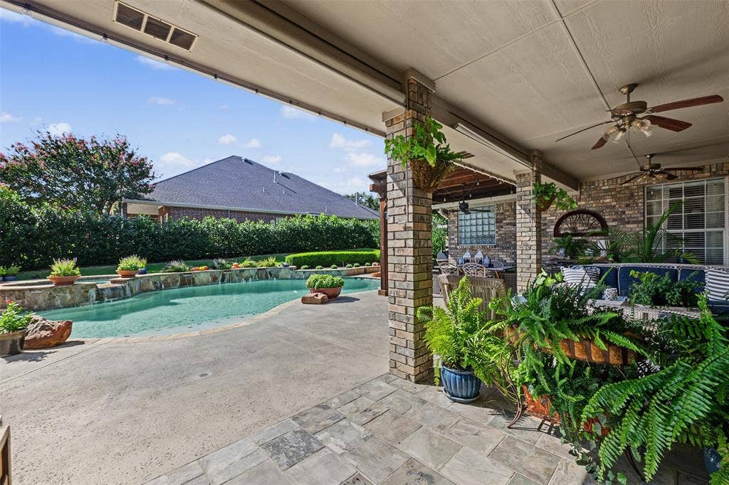 8955 Leslie Court, Benbrook, TX 76126 8955 Leslie Court, Benbrook, TX 76126
