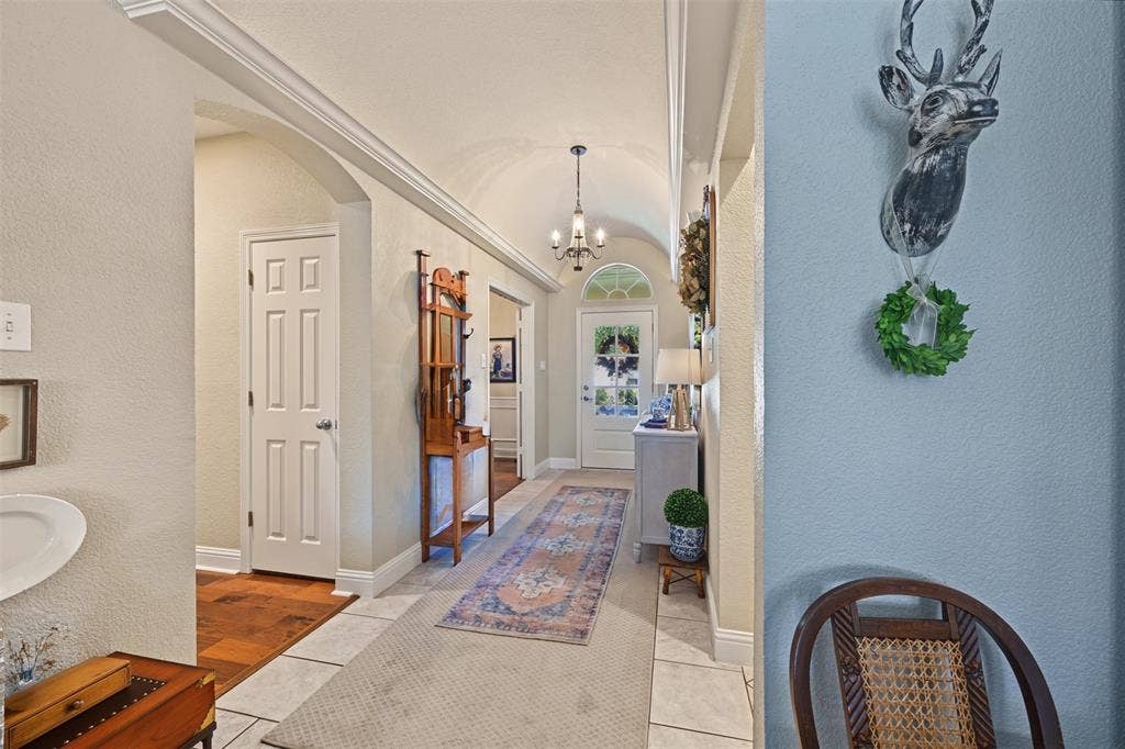 8955 Leslie Court, Benbrook, TX 76126 8955 Leslie Court, Benbrook, TX 76126