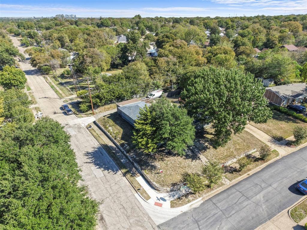 6606 Coleshire Drive, Dallas, TX 75232 Corner lot with mature trees and established landscaping