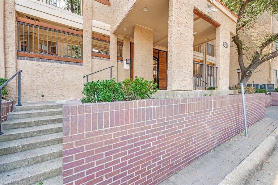 Property photo for 5550 Spring Valley Road, #C21, Dallas, TX