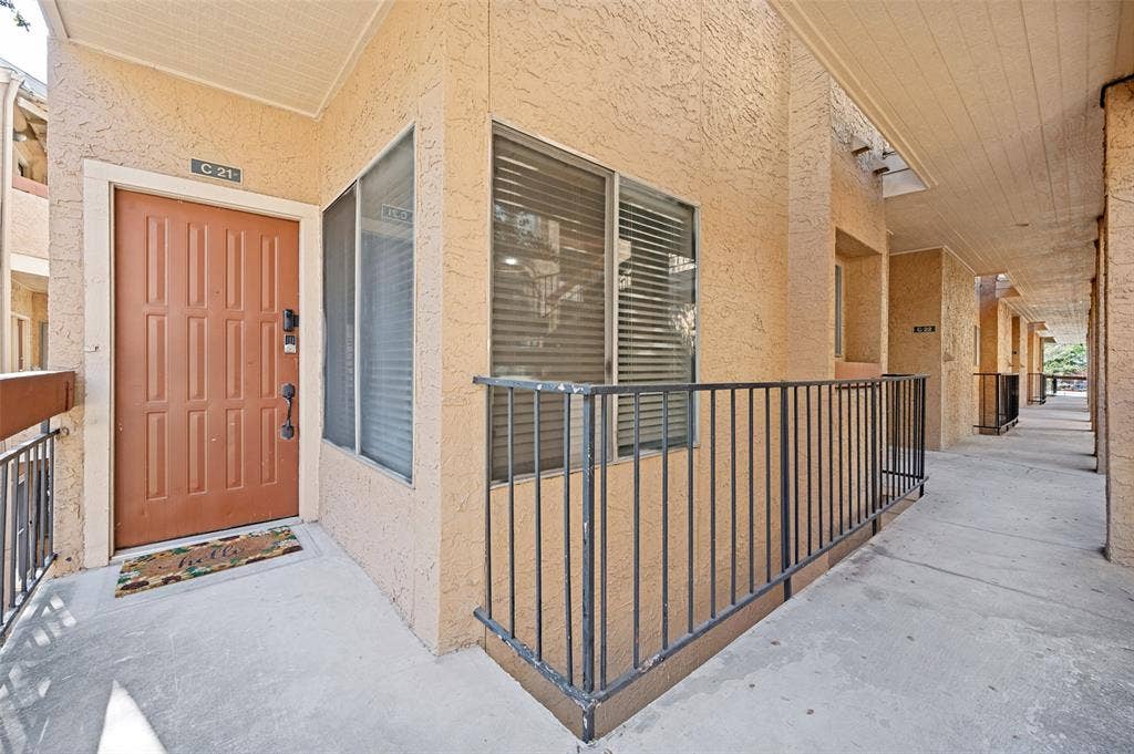 5550 Spring Valley Road, #C21, Dallas, TX 75254 Front door