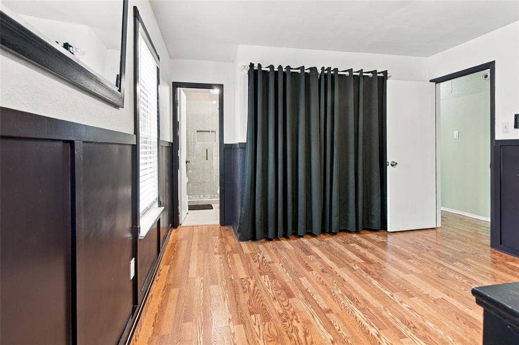 Upstairs primary suite