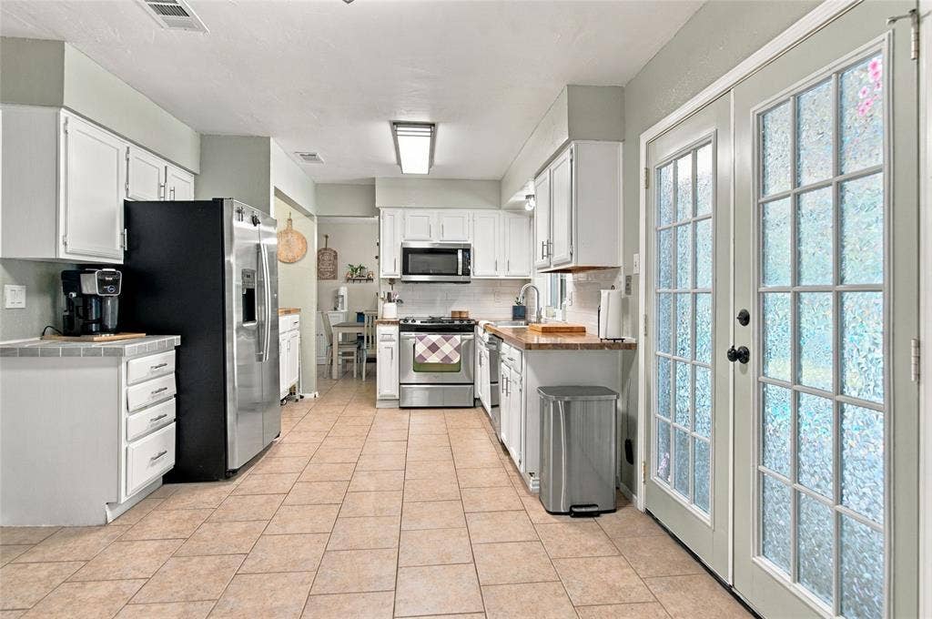 3902 Brookgate Court, Arlington, TX 76016