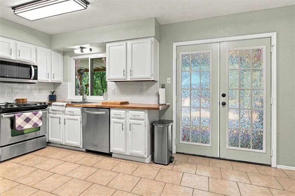 3902 Brookgate Court, Arlington, TX 76016