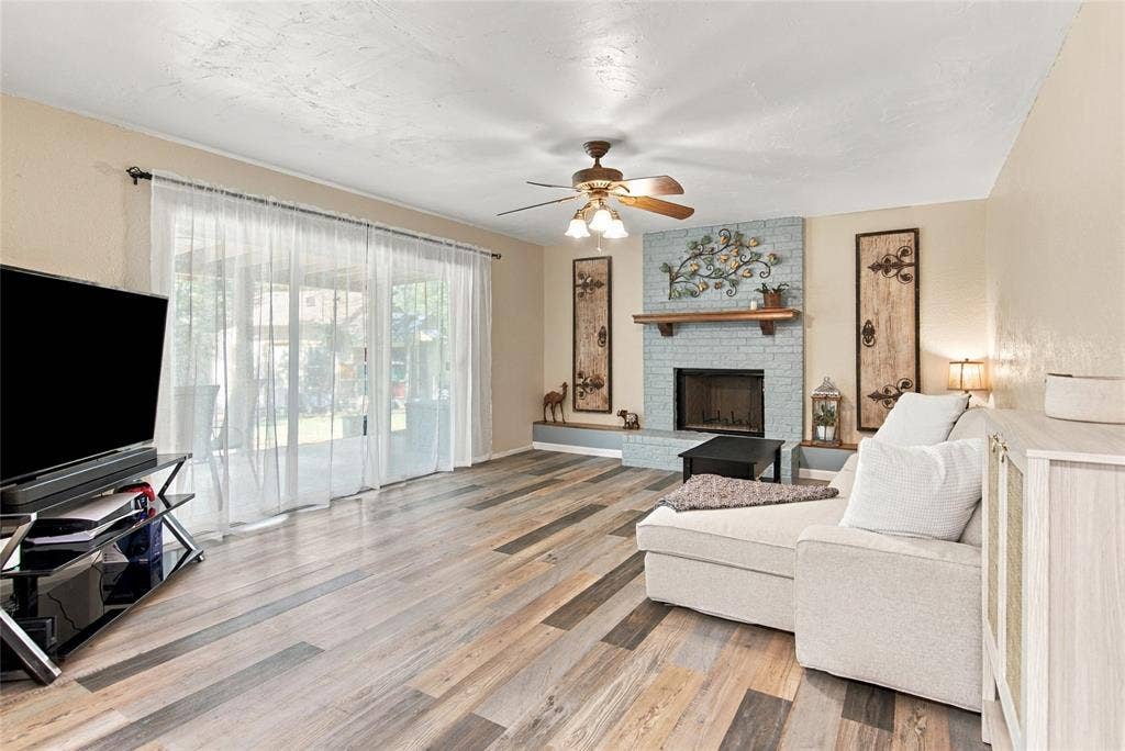 3902 Brookgate Court, Arlington, TX 76016