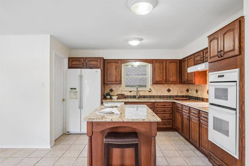 4609 Lester Drive, Arlington, TX 76016 4609 Lester Drive, Arlington, TX 76016