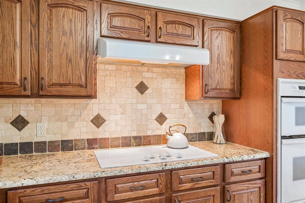 4609 Lester Drive, Arlington, TX 76016 4609 Lester Drive, Arlington, TX 76016