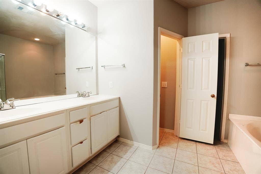 11354 Still Hollow Drive, Frisco, TX 75035 11354 Still Hollow Drive, Frisco, TX 75035