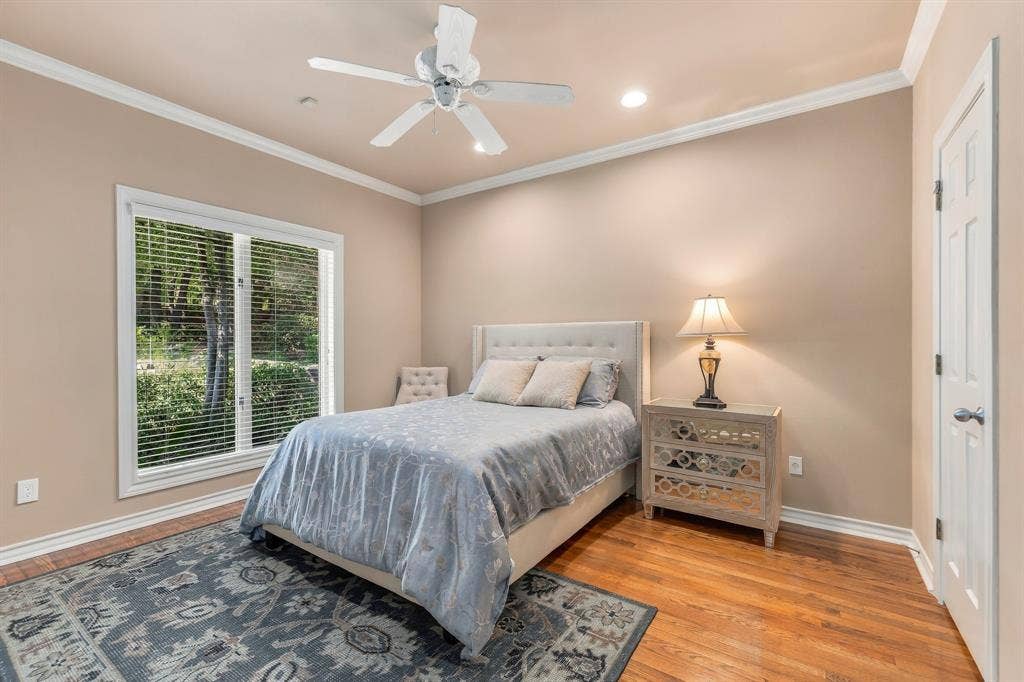2119 N Fielder Road, Arlington, TX 76012
