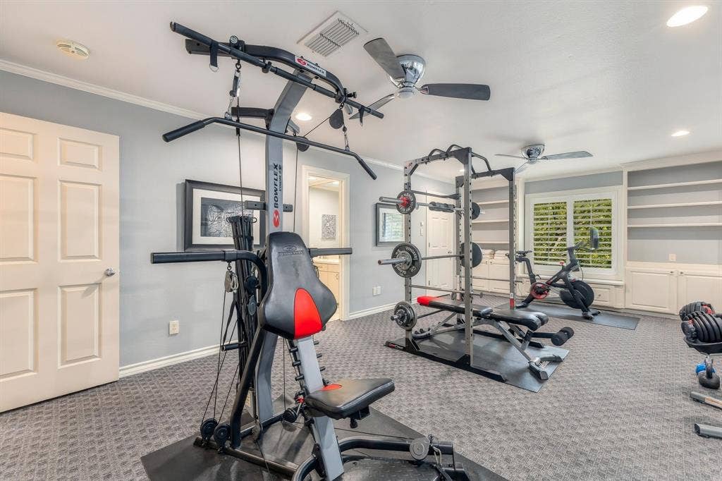 2119 N Fielder Road, Arlington, TX 76012
