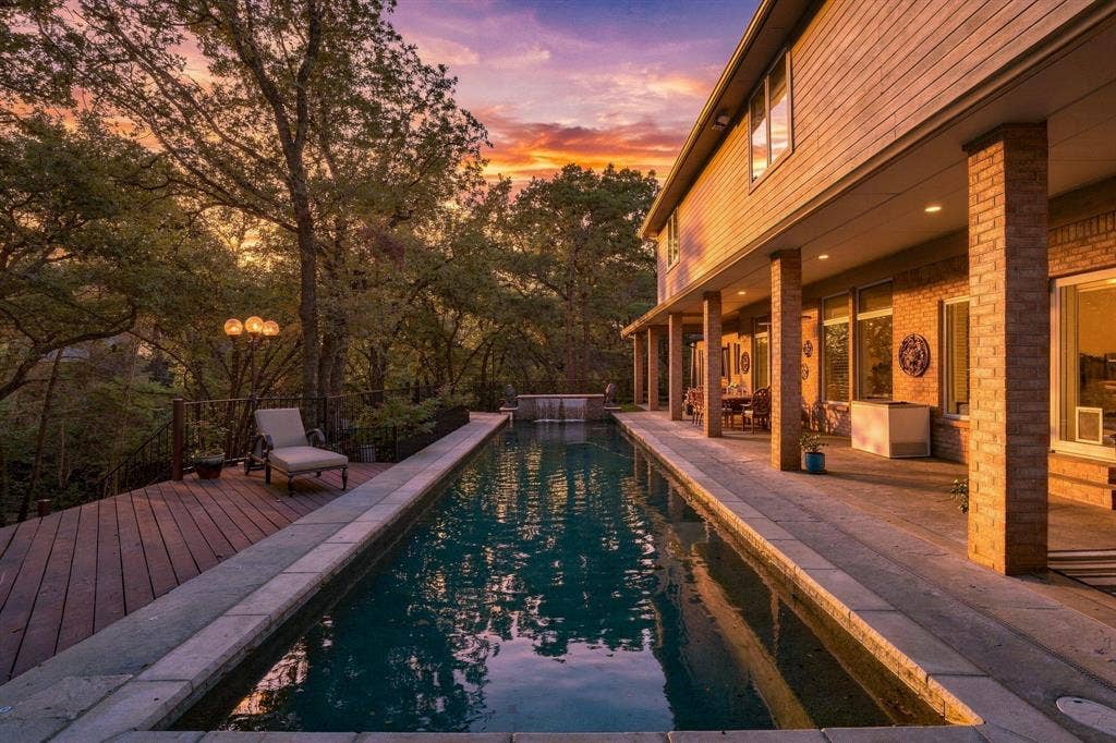 2119 N Fielder Road, Arlington, TX 76012