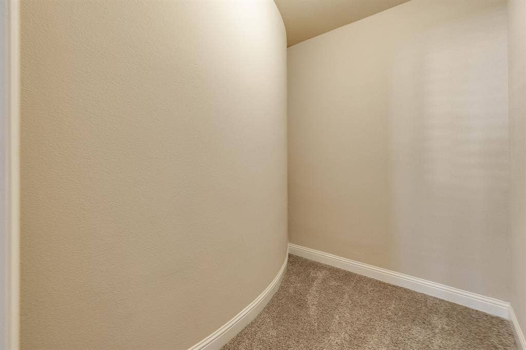 1049 Mesa Crest Drive, Fort Worth, TX 76052 HUGE walking closet off of office