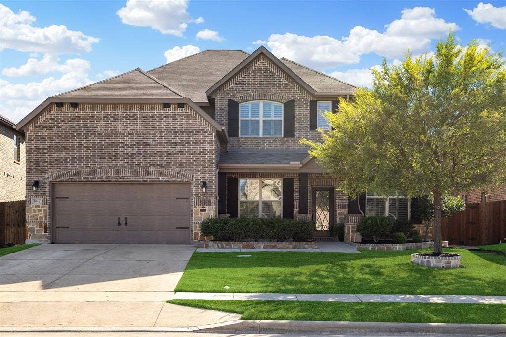 1049 Mesa Crest Drive, Fort Worth, TX 76052 Beautiful Curb Appeal, Welcome Home!