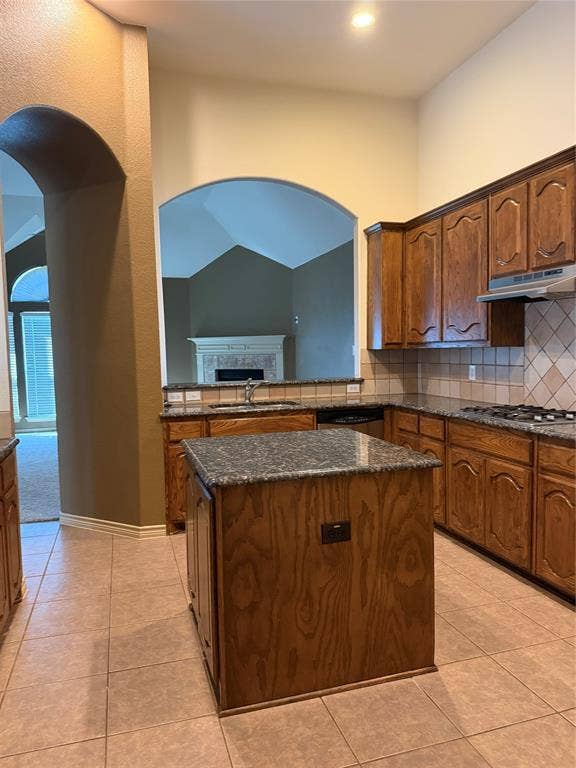 13733 Alterna Drive, Fort Worth, TX 76052 13733 Alterna Drive, Fort Worth, TX 76052