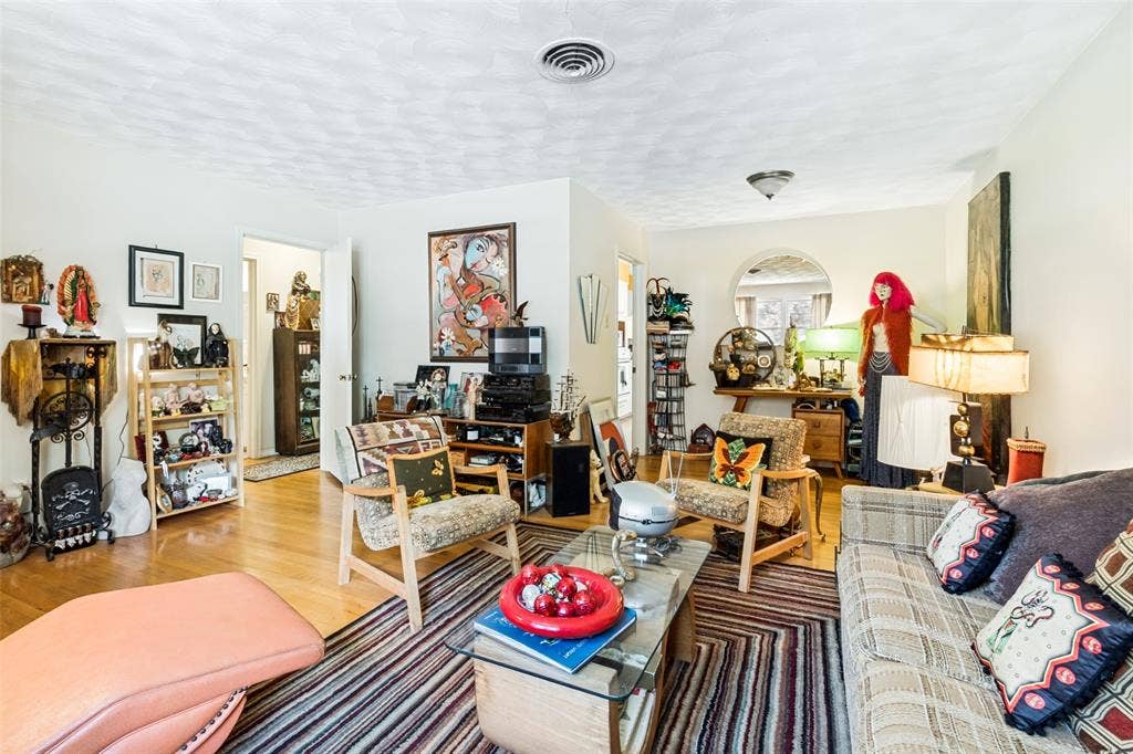 8125 Hunnicut Road, Dallas, TX 75228 8125 Hunnicut Road, Dallas, TX 75228