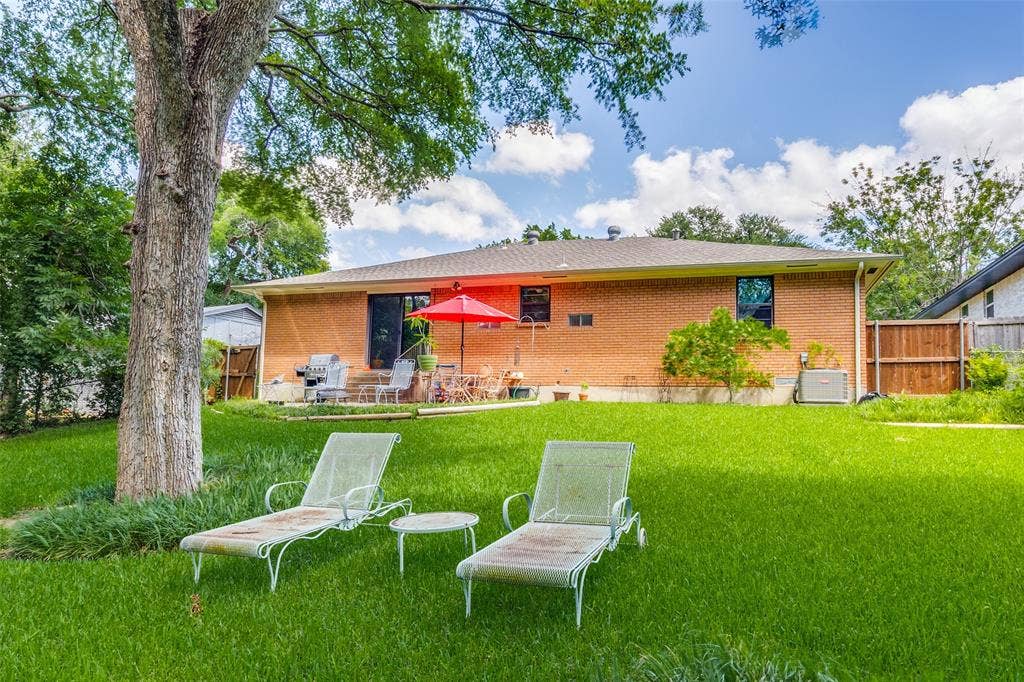 8125 Hunnicut Road, Dallas, TX 75228 8125 Hunnicut Road, Dallas, TX 75228