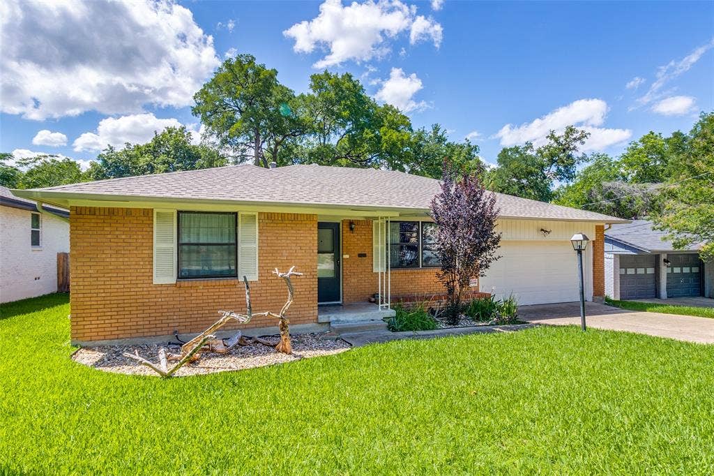 8125 Hunnicut Road, Dallas, TX 75228 8125 Hunnicut Road, Dallas, TX 75228