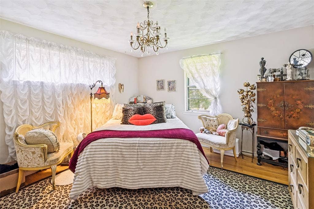 8125 Hunnicut Road, Dallas, TX 75228 8125 Hunnicut Road, Dallas, TX 75228