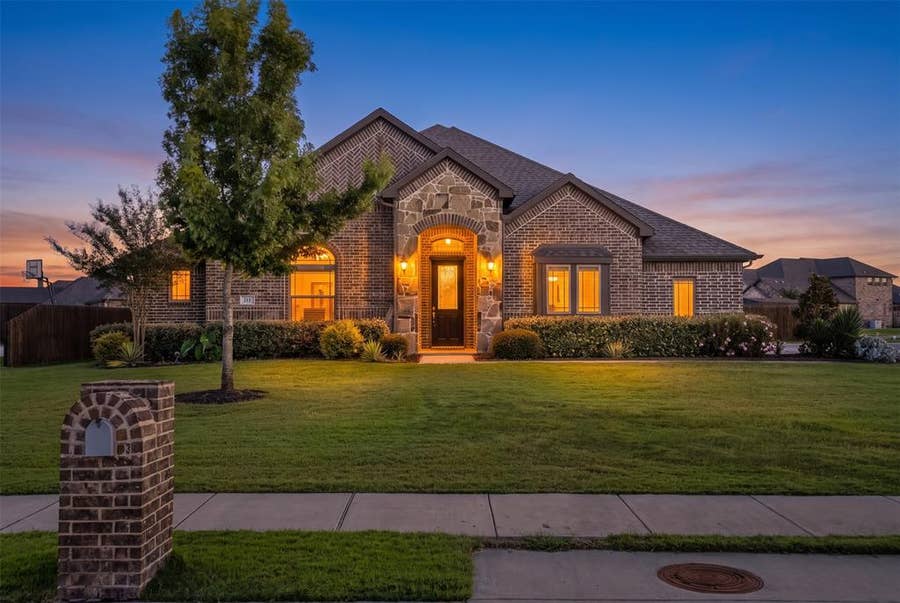 Property photo for 177 Hackney Street, Waxahachie, TX