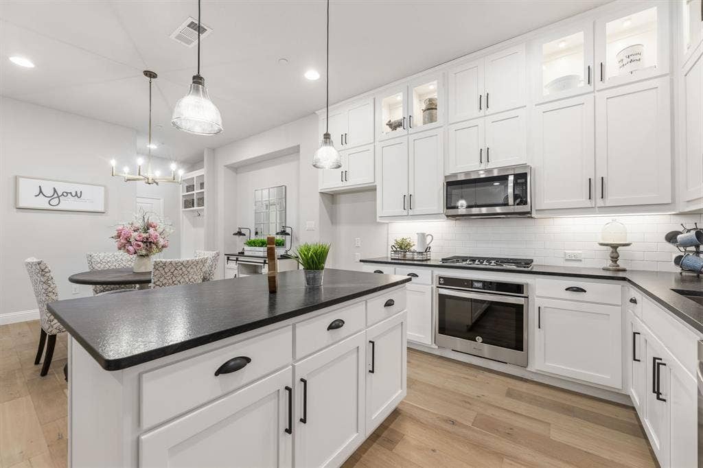 103 Kensington Drive, Lewisville, TX 75067