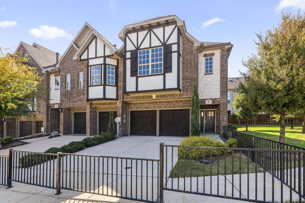 103 Kensington Drive, Lewisville, TX 75067