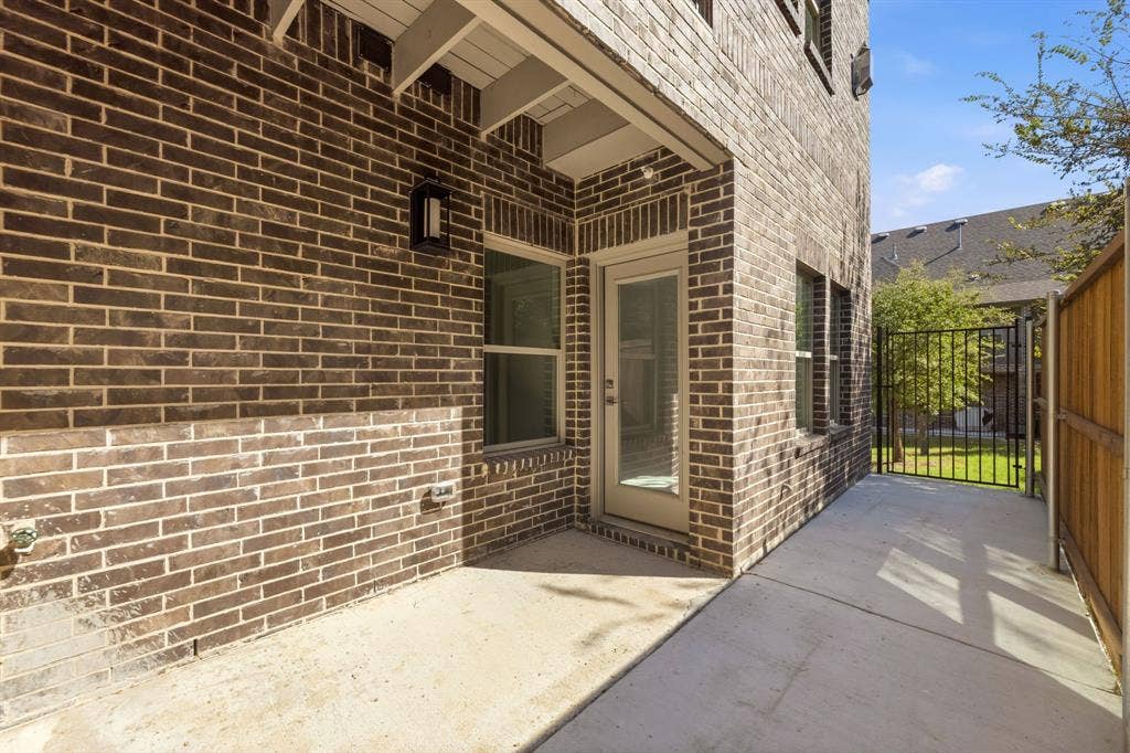 103 Kensington Drive, Lewisville, TX 75067