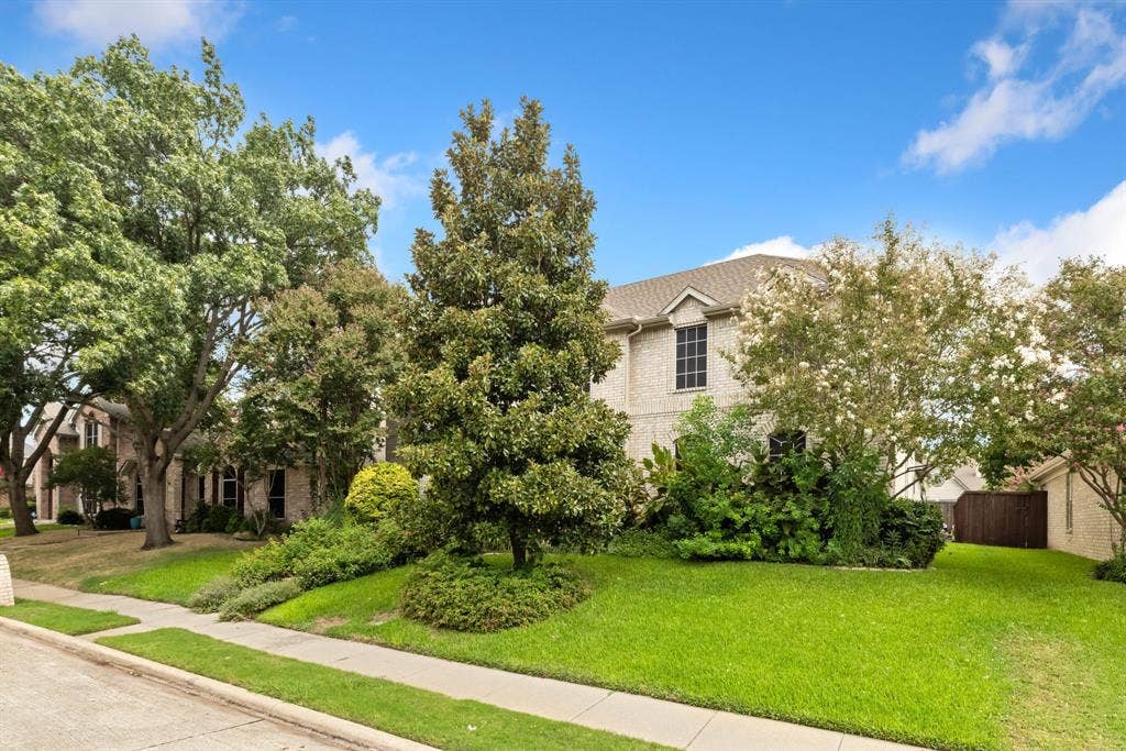 749 Yale Drive, Allen, TX 75002 749 Yale Drive, Allen, TX 75002