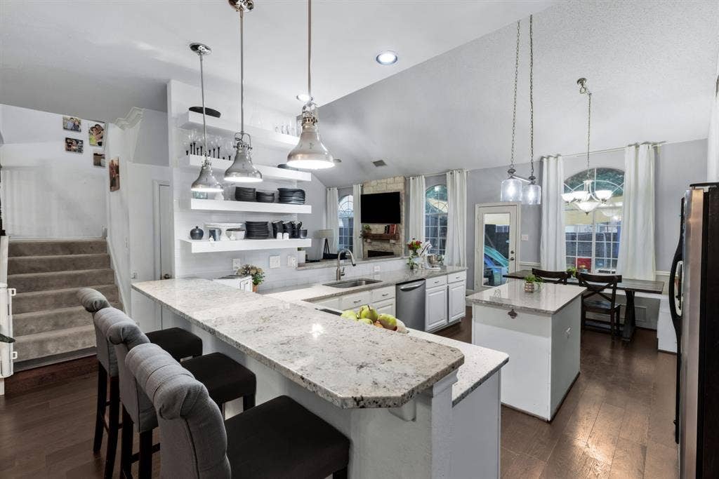 749 Yale Drive, Allen, TX 75002 749 Yale Drive, Allen, TX 75002