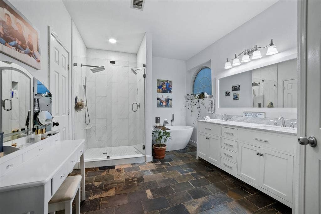 749 Yale Drive, Allen, TX 75002 749 Yale Drive, Allen, TX 75002