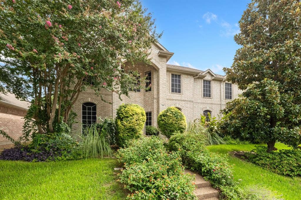 749 Yale Drive, Allen, TX 75002 749 Yale Drive, Allen, TX 75002