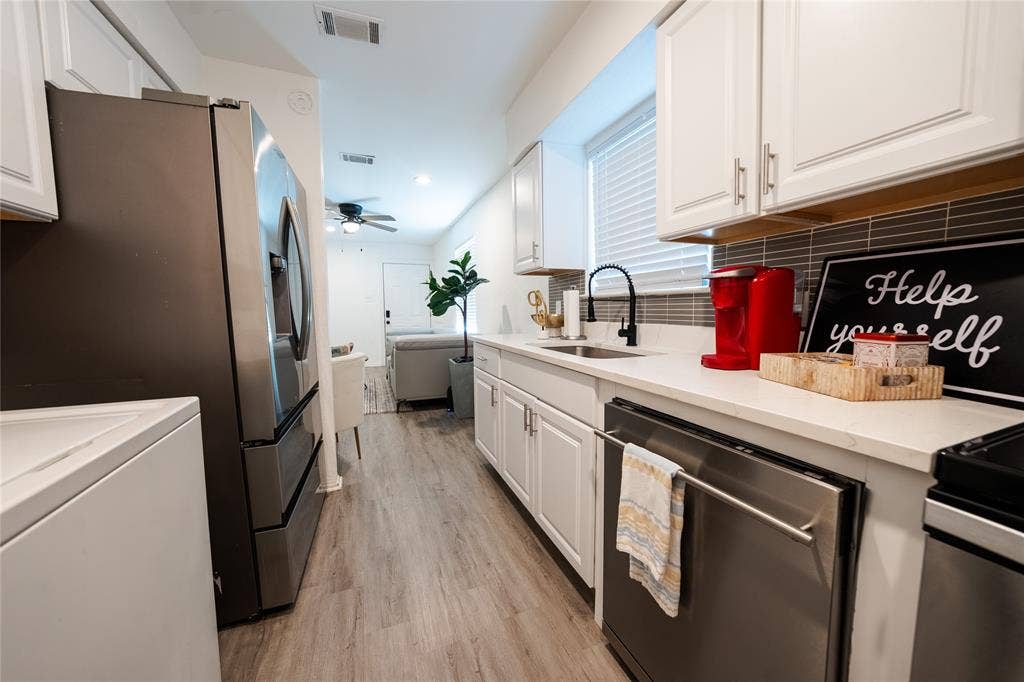 809 Broadus Avenue, Fort Worth, TX 76115 2nd unit 807
