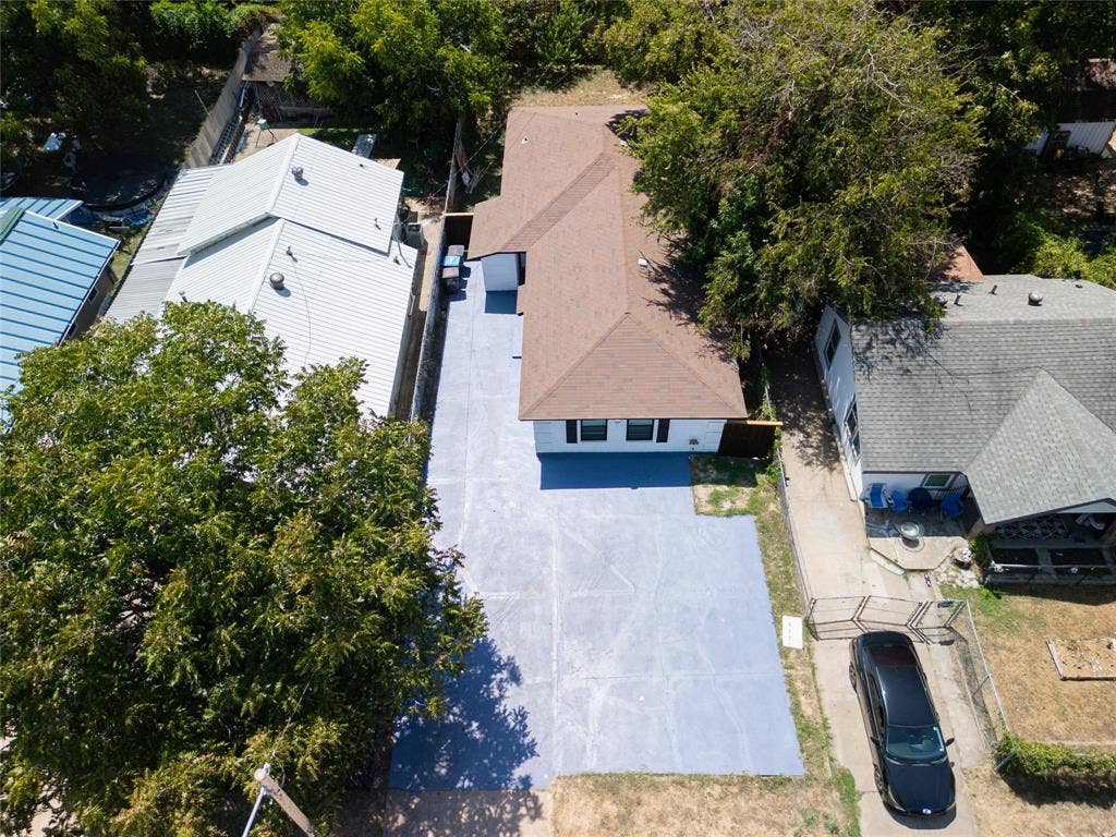 809 Broadus Avenue, Fort Worth, TX 76115 809 Broadus Avenue, Fort Worth, TX 76115