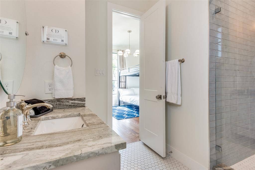 7500 Kaywood Drive, Dallas, TX 75209 7500 Kaywood Drive, Dallas, TX 75209