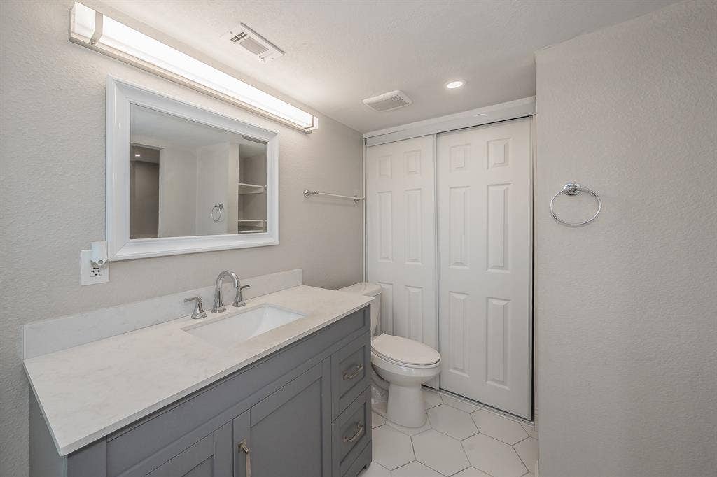 5757 Martel Avenue, #B08, Dallas, TX 75206 5757 Martel Avenue, #B08, Dallas, TX 75206