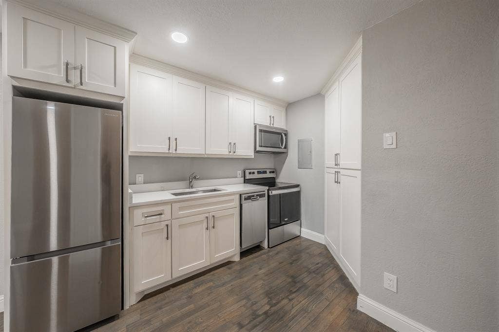 5757 Martel Avenue, #B08, Dallas, TX 75206 5757 Martel Avenue, #B08, Dallas, TX 75206