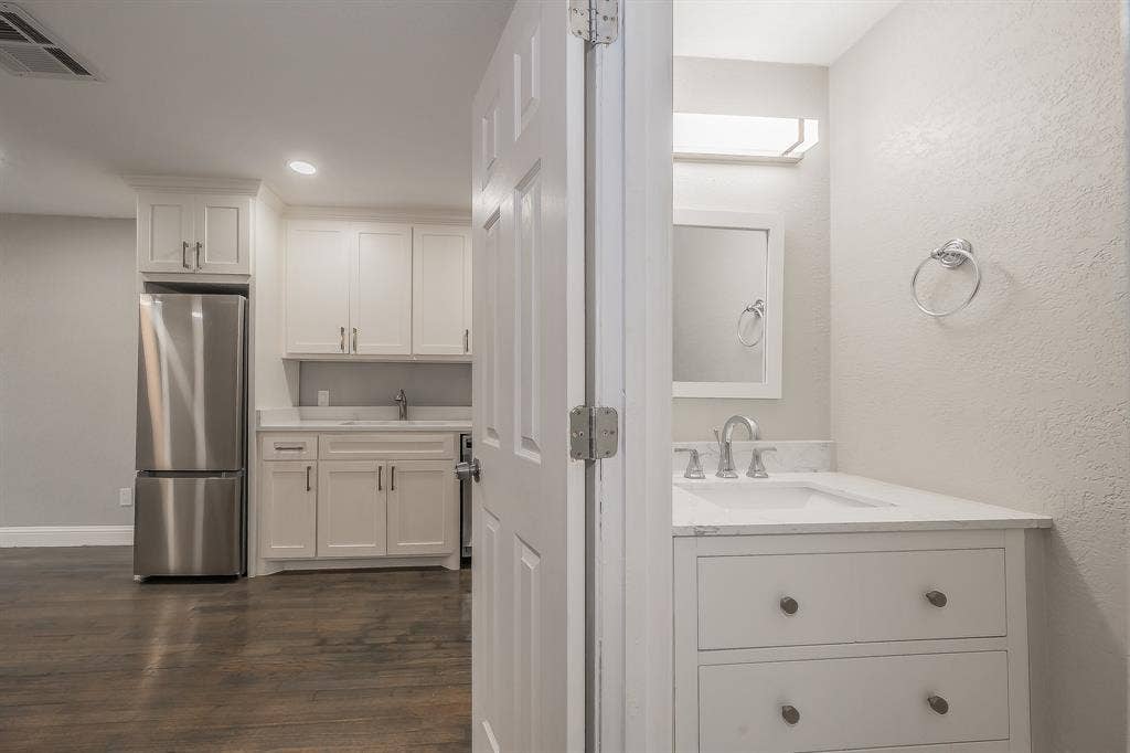5757 Martel Avenue, #B08, Dallas, TX 75206 5757 Martel Avenue, #B08, Dallas, TX 75206