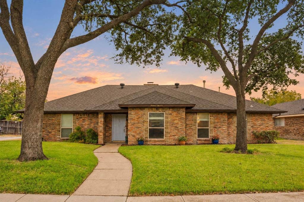 1919 Baylor Drive, Richardson, TX 75081 1919 Baylor Drive, Richardson, TX 75081