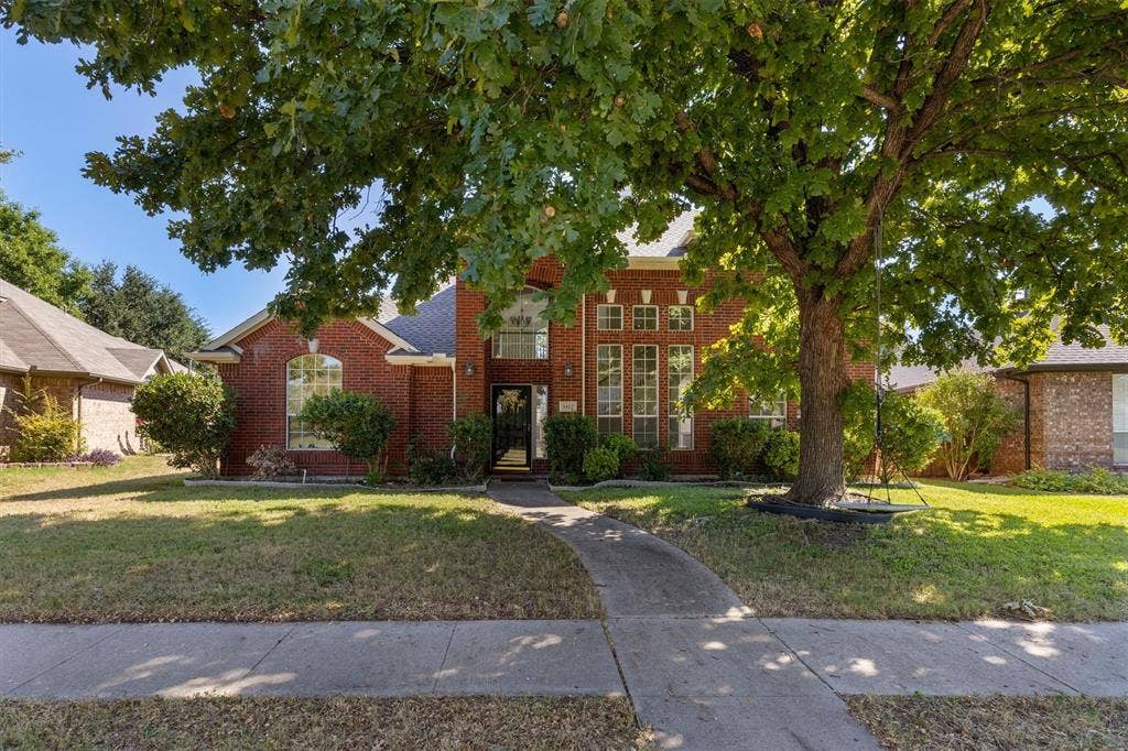 1422 Suzanne Drive, Allen, TX 75002 1422 Suzanne Drive, Allen, TX 75002