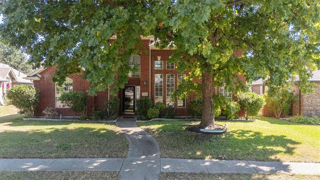 1422 Suzanne Drive, Allen, TX 75002 1422 Suzanne Drive, Allen, TX 75002