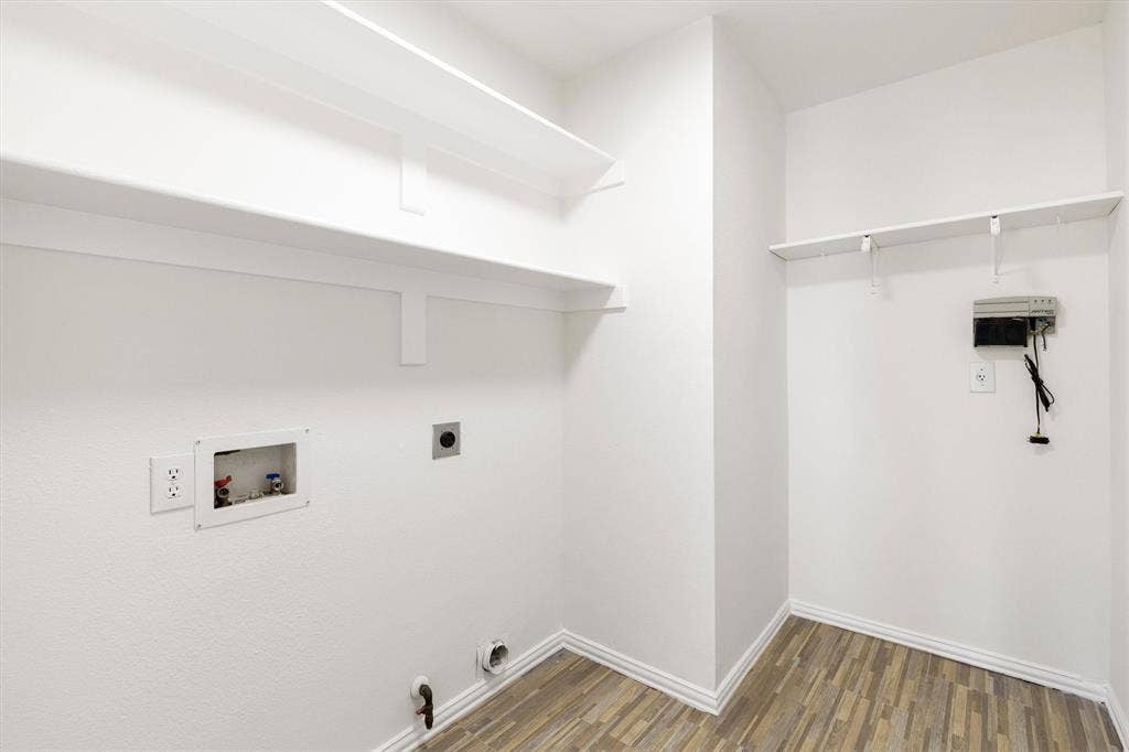 1422 Suzanne Drive, Allen, TX 75002 1422 Suzanne Drive, Allen, TX 75002