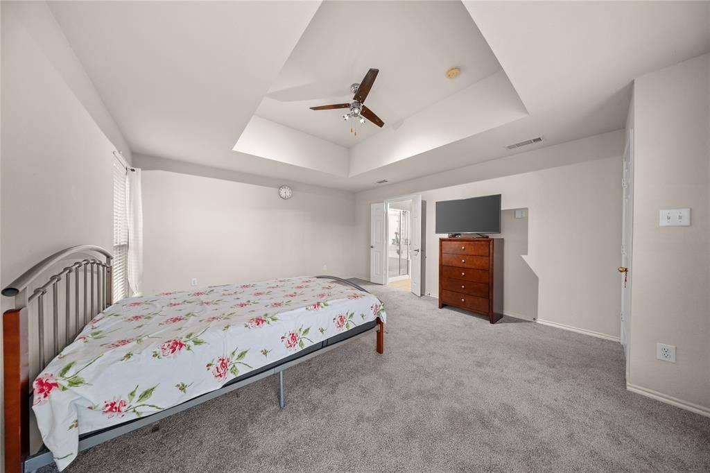 7043 Granville Court, Dallas, TX 75249 7043 Granville Court, Dallas, TX 75249