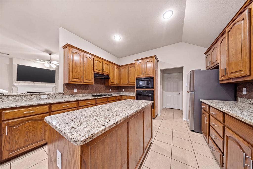 7043 Granville Court, Dallas, TX 75249 7043 Granville Court, Dallas, TX 75249