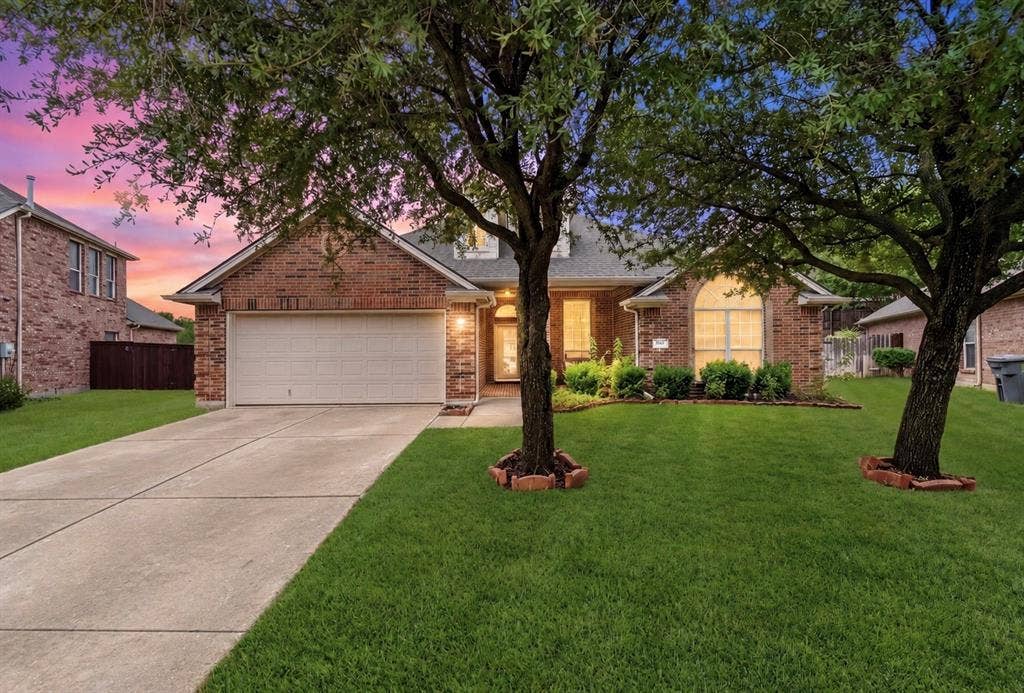 7043 Granville Court, Dallas, TX 75249 7043 Granville Court, Dallas, TX 75249